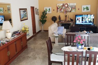 Casa &agrave; venda - 377m&sup2; - Jardim das Flores