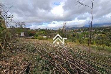 Terreno &agrave; venda - 4100m&sup2; - Jardim Est&acirc;ncia Brasil