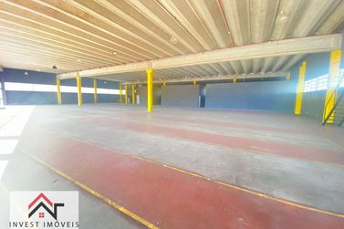 Sal&atilde;o Comercial para alugar - 1100m&sup2; - Caetetuba
