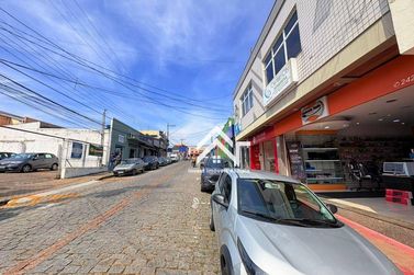 Sal&atilde;o Comercial para alugar - 255m&sup2; - Centro