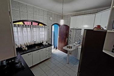 Casa &agrave; venda - 330m&sup2; - Jardim do Lago