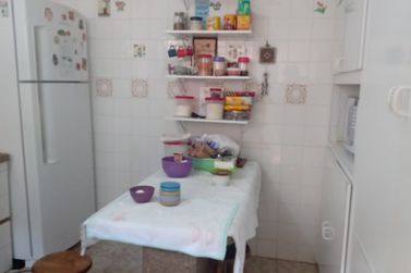 Casa &agrave; venda - CENTRO
