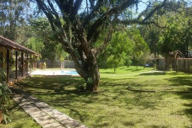 Ch&aacute;cara &agrave; venda - 374m&sup2; - Jardim Suely
