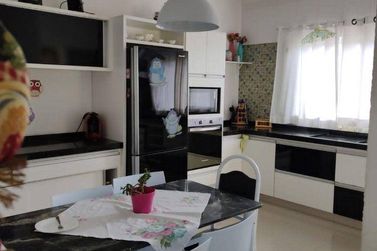 Casa para alugar - 500m&sup2; - Condom&iacute;nio Serra da Estrela