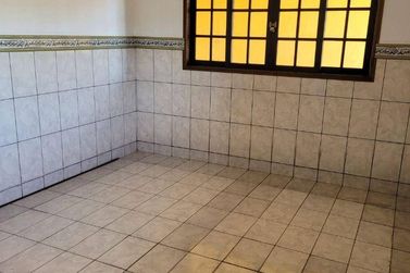 Casa &agrave; venda - 280m&sup2; - Tr&ecirc;s Pistas