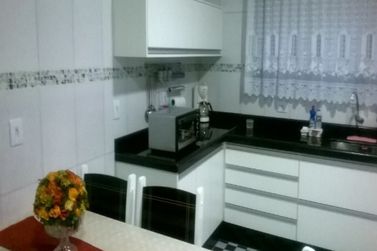 Casa &agrave; venda - 361m&sup2; - Vila Giglio