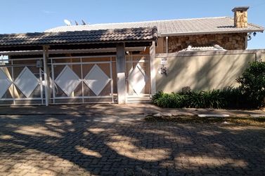 Sobrado &agrave; venda - CODOMINIO SANGRILA