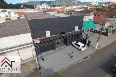 Sal&atilde;o Comercial &agrave; venda - 390m&sup2; - Centro
