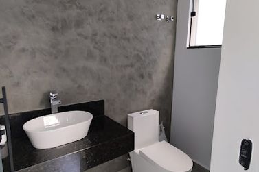Casa &agrave; venda - 142m&sup2; - Condom&iacute;nio Jardim Shangri-l&aacute;