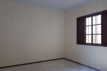 Casa &agrave; venda - 300m&sup2; - CIDADE SAT&Eacute;LITE