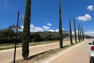 Terreno &agrave; venda - 360m&sup2; - Nova Gard&ecirc;nia