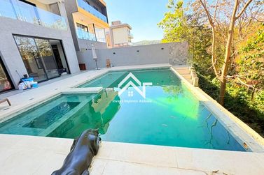 Casa para alugar - 228m&sup2; - Rio Abaixo