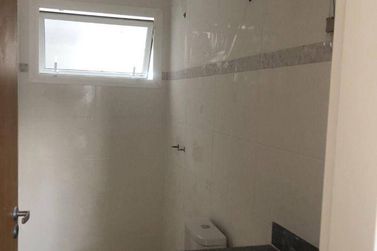 Casa &agrave; venda - 80m&sup2; - Centro