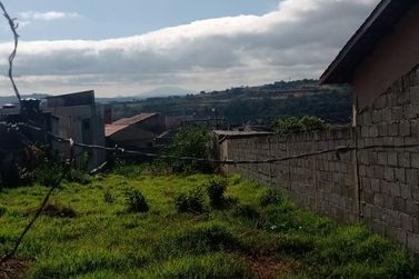Terreno &agrave; venda - 300m&sup2; - JARDIM IMPERIAL