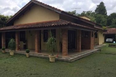 Ch&aacute;cara &agrave; venda - 347m&sup2; - Condom&iacute;nio Recanto dos Palmares