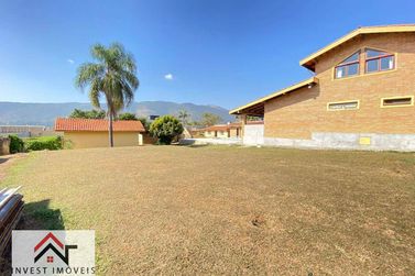 Casa para alugar - 700m&sup2; - Vila Petr&oacute;polis