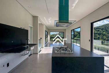 Casa &agrave; venda - 220m&sup2; - Condominio Quintas da Boa Vista