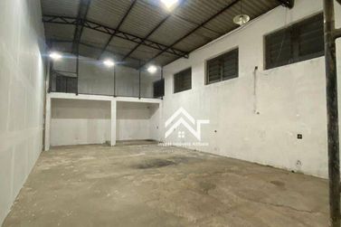 Sal&atilde;o Comercial para alugar - 750m&sup2; - Recreio Estoril