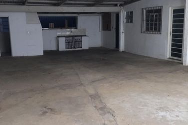 Casa para alugar - CENTRO