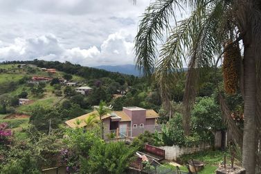 Ch&aacute;cara &agrave; venda - vitoria regia