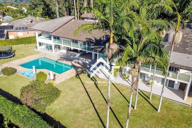 Casa &agrave; venda - 1100m&sup2; - Condominio Est&acirc;ncia Parque de Atibaia