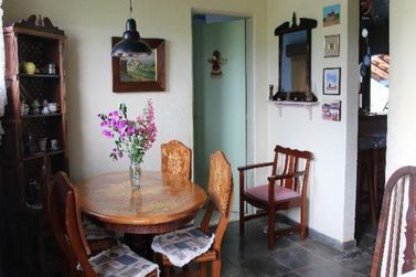 Casa &agrave; venda - 385m&sup2; - Jardim dos Pinheiros