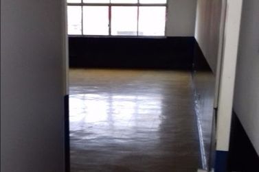 Sala Comercial para alugar - 76m&sup2; - CENTRO