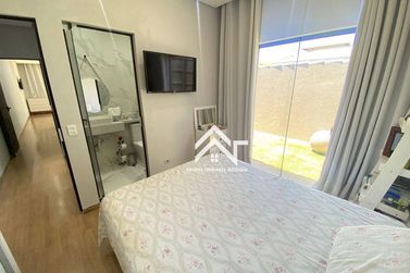 Casa &agrave; venda - 185m&sup2; - Jardim Shangri-L&aacute;