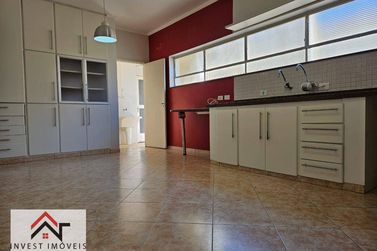 Casa &agrave; venda - 369m&sup2; - Centro