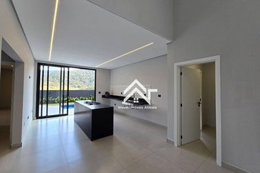 Casa &agrave; venda - 180m&sup2; - Condom&iacute;nio Portal Lamis