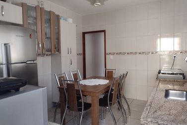 Casa &agrave; venda - CENTRO