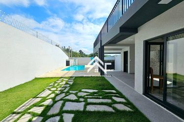 Casa &agrave; venda - 234m&sup2; - Loteamento Parque Residencial Serras de Atibaia II