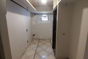 Casa para alugar - 300m&sup2; - Alvin&oacute;polis