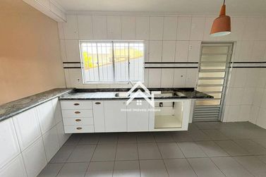 Casa &agrave; venda - 240m&sup2; - Jardim Paulista