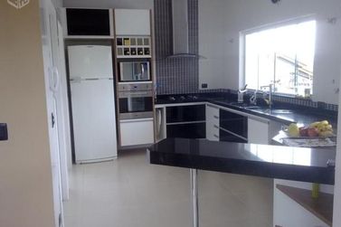 Casa &agrave; venda - 360m&sup2; - Jardim dos Pinheiros