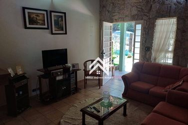 Casa &agrave; venda - 228m&sup2; - Jardim do Lago