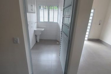 Casa para alugar - 55m&sup2; - LOTEAMENTO JARDIM MORUMBI