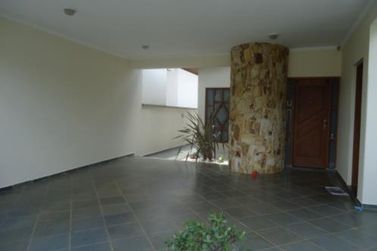 Casa &agrave; venda - 185m&sup2; - Jardim das Flores