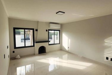 Casa &agrave; venda - 342m&sup2; - Nova Gard&ecirc;nia