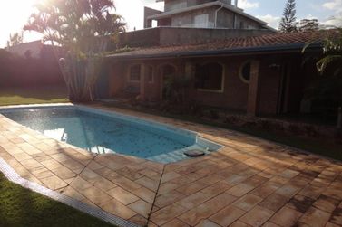 Casa &agrave; venda - 214m&sup2; - PARQUE DAS GAR&Ccedil;AS I