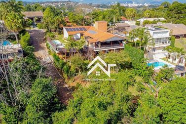 Casa &agrave; venda - 355m&sup2; - Condominio Est&acirc;ncia Parque de Atibaia