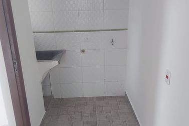 Casa para alugar - 80m&sup2; - JARDIM DO LAGO