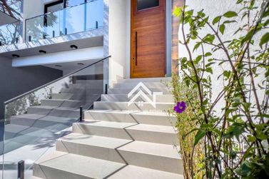 Casa &agrave; venda - 250m&sup2; - Jardim Paulista