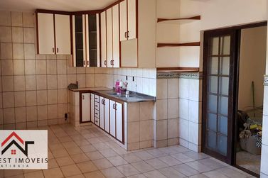 Casa &agrave; venda - 280m&sup2; - Tr&ecirc;s Pistas