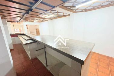 Sal&atilde;o Comercial para alugar - 255m&sup2; - Centro