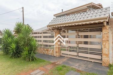 Sobrado para alugar - 338m&sup2; - Jardim dos Pinheiros