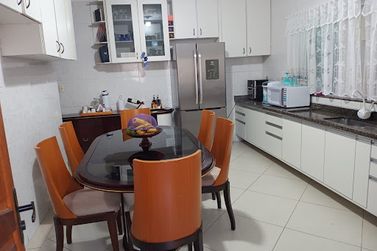 Casa &agrave; venda - 260m&sup2; - Nova Cerejeiras