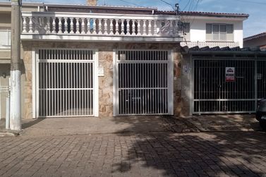 Casa &agrave; venda - CENTRO