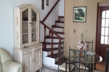 Casa &agrave; venda - 220m&sup2; - Vila dos Netos
