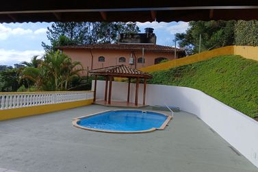 Casa para alugar - 183m&sup2; - Vila Petr&oacute;polis